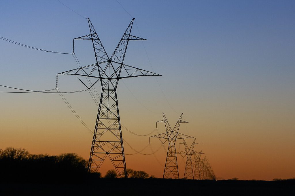 Pylon blast in Nasirabad cuts power to parts of Sindh and Punjab